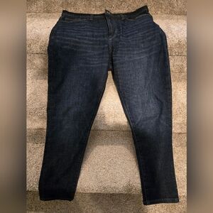 Banana Republic. High Rise Slim. Size 32. Dark Denim Blue.